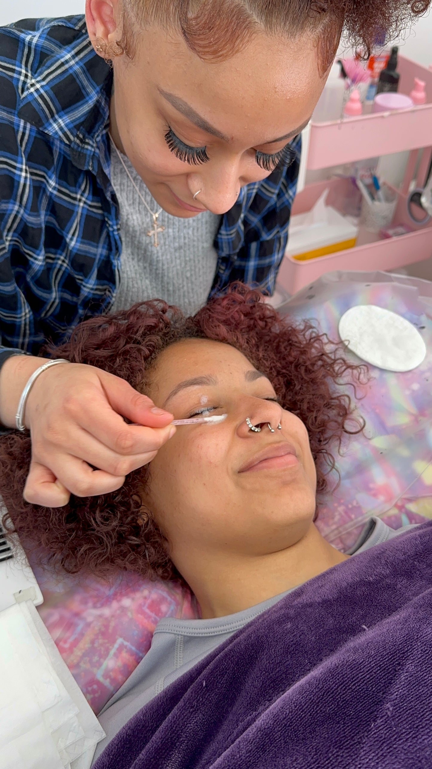 Beginners classic, hybrid and volume eyelash extensions training course Croydon