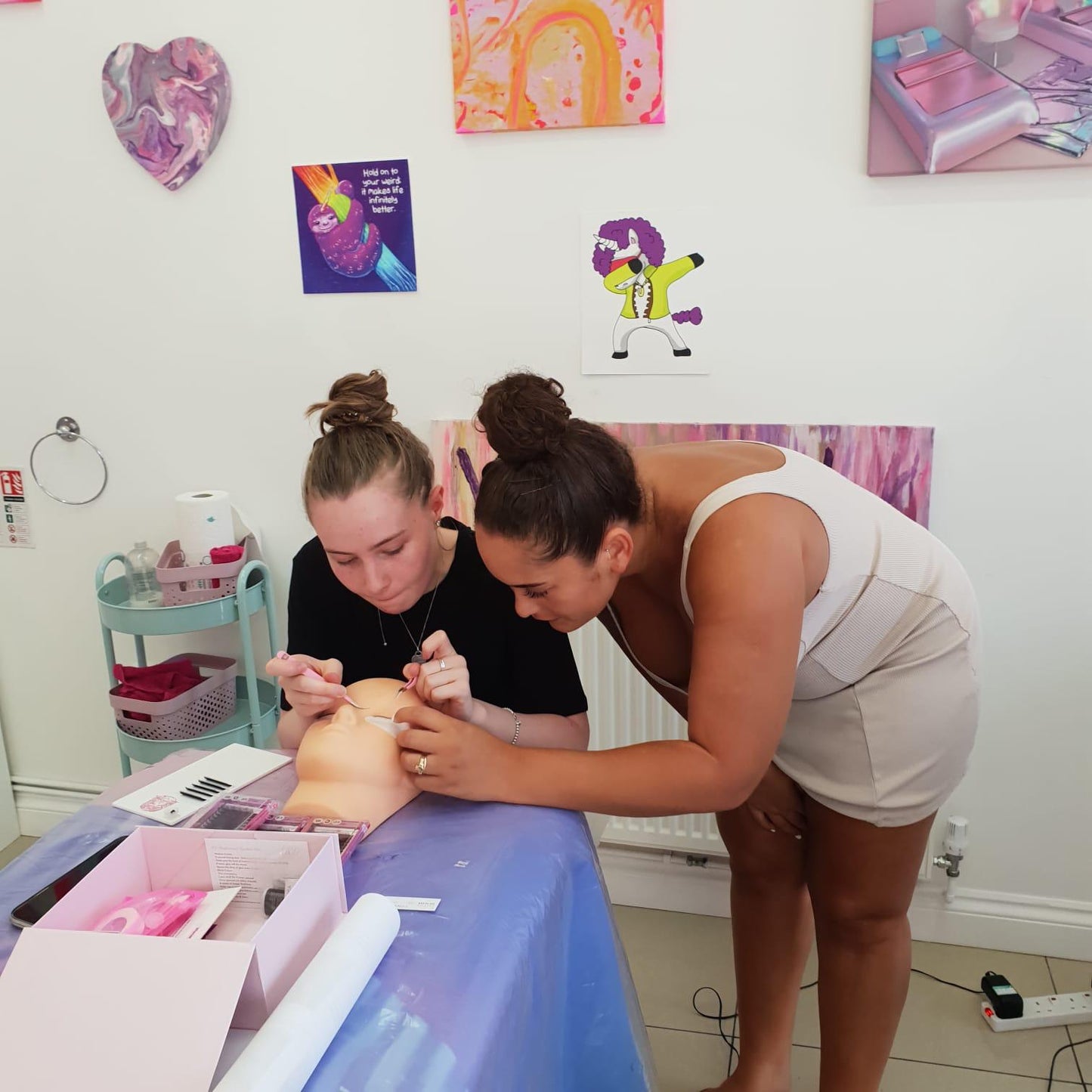 Beginners Classic eyelash extension training in Clapham, South London