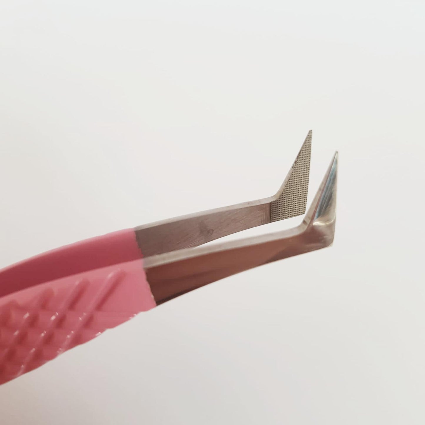 Fierce fibre tip boot tweezer